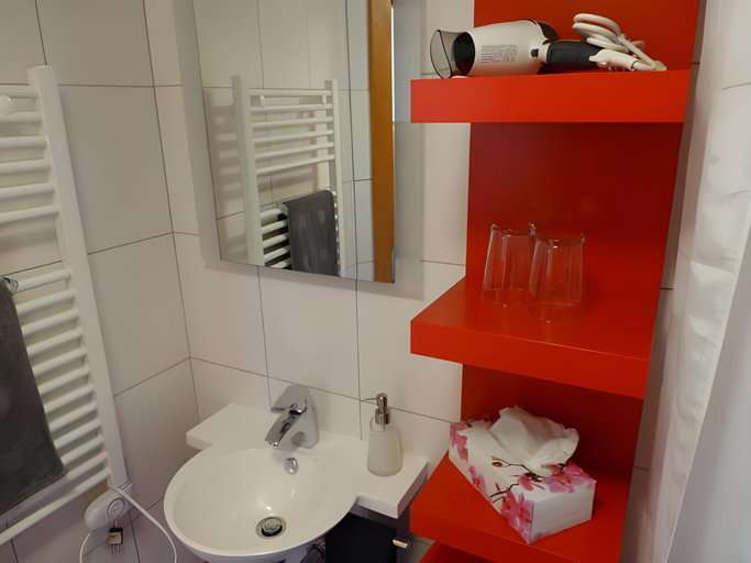 Bathroom 2, B&B Les Biolleys, Hérens