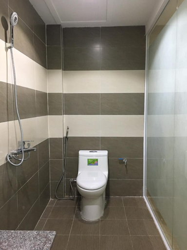Bathroom 3, Minh Manh Hotel, Pleiku
