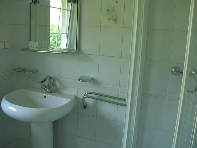 Bathroom 3, Osrodek Szkoleniowo-Wypoczynkowy "Stodoly", Rybnik City