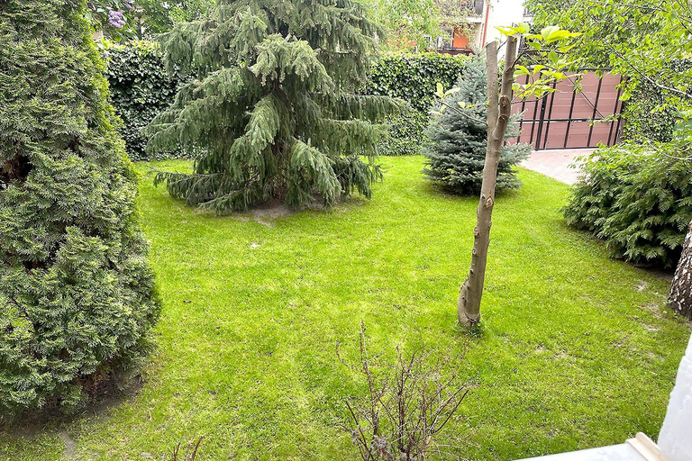 Others 4, Full 2BDR Garden House near to Downtown Metro Free Parking, Budapesti