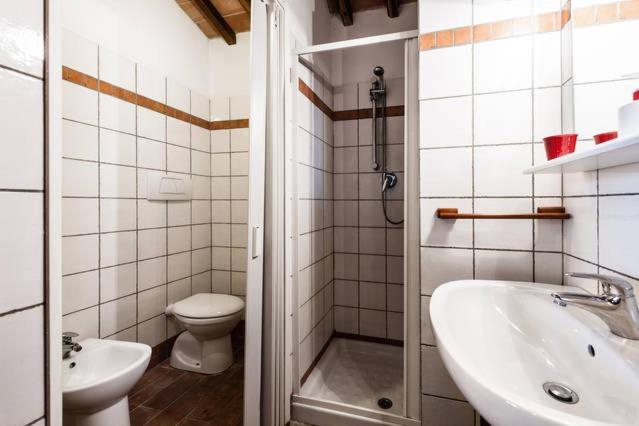 Bathroom 3, La Casina- Podere della Collina, Pisa