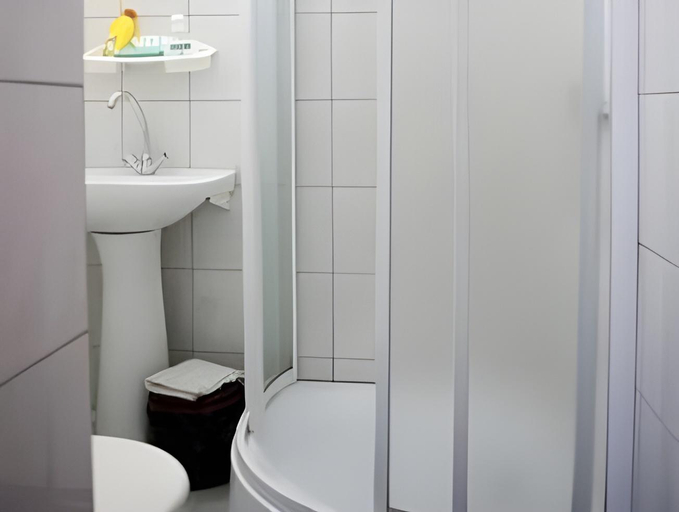Bathroom 2, Willa Stenia Apartamenty, Cieszyn
