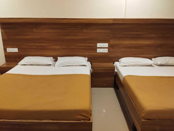 Bedroom 2, Hotel Alankar, Kanniyakumari