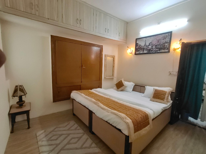 Bedroom 2, Nature's Vibe Homestay-Hill View, Garden and Patio, Nainital