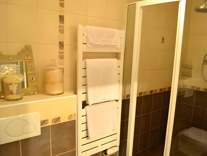 Bathroom 3, Villa Cyriel, Alpes-Maritimes