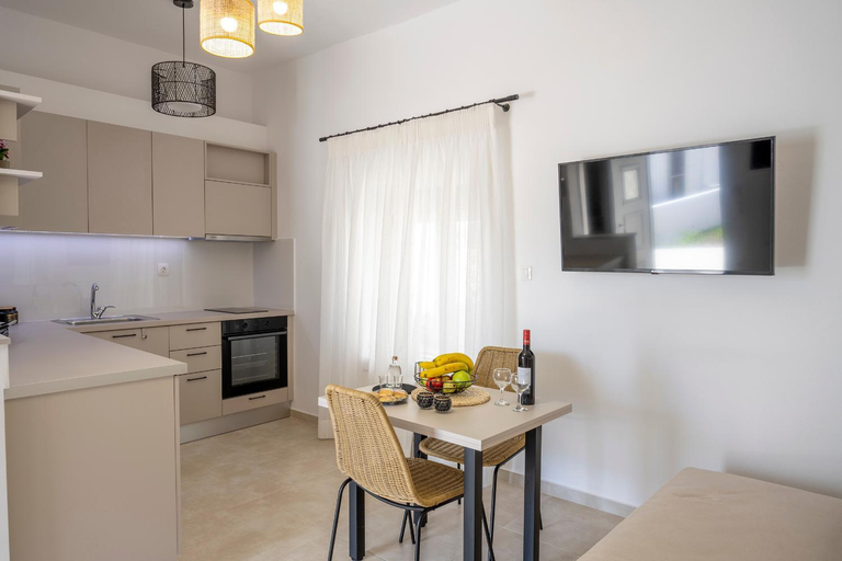 5, Klelia's Apartments, Crete