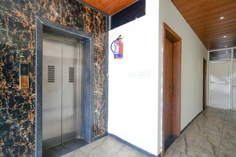 Public Area 2, Fabhotel Ss Blue, Indore