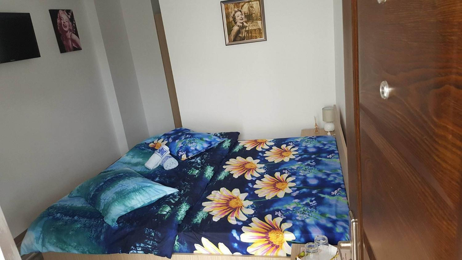 Others 5, Casa SOL, Turda