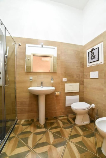 Bathroom 3, AL CONSOLE DEPANDANCE, Bari