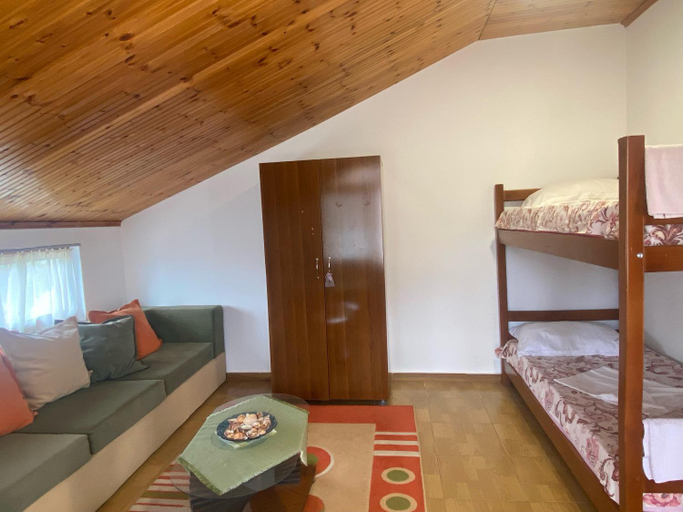 Others 3, Happy Corner Guest House, Shkodrës