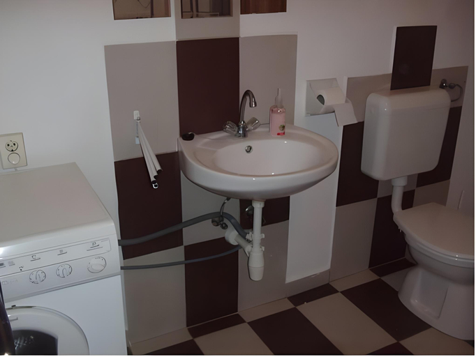 Bathroom 3, Petra Vendeghaz, Szekszárd