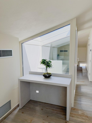 Bathroom 13