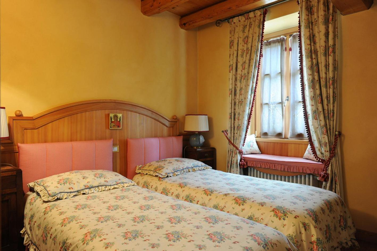 Bedroom 2, L’Involt Mountain Lodge, Brescia