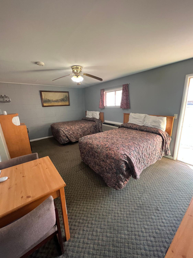 Western Motel, Beckham