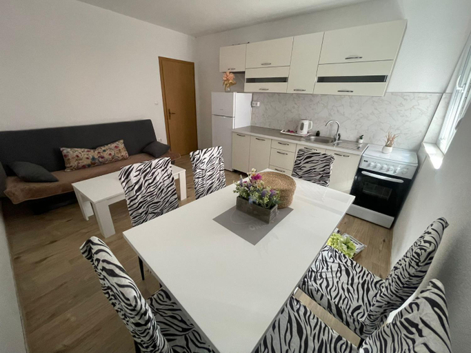 Others 4, Apartmani Zuti, Herzegovina-Neretva