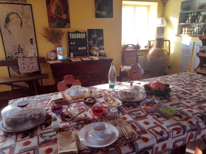 Food and beverages 2, B&B Cascina Pozzo Forte, Torino