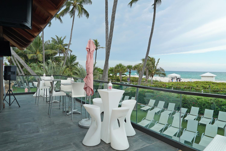 Food & Drinks 5, Oceanview Apartment on the beach 123, Miami-Dade