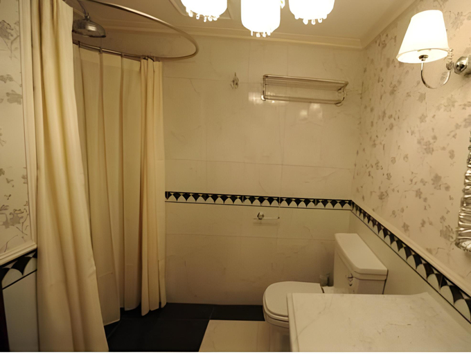 Bathroom 2, Zespol Palacowy Pacoltowo na wylacznosc, Olsztyn