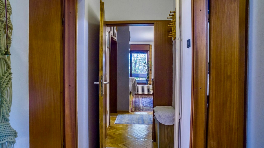 Others 2, 105 m2 Apartment in a Diplomatic Area, Belgrade