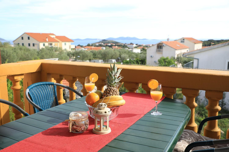 Others 5, APARTMANI SARLIJA, Pakoštane