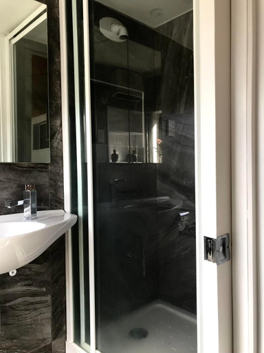 Others 2, Onehunga Garden Tinyhouse with parking, Waitakere