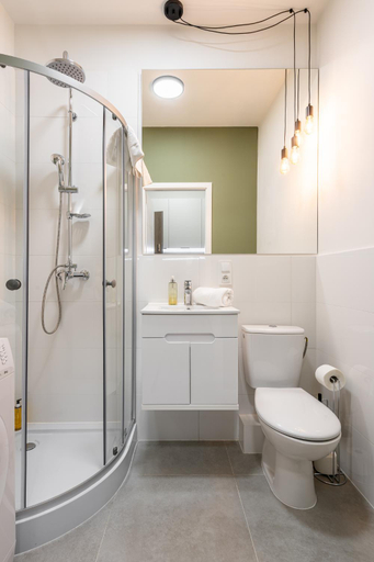 Bathroom 3, RentPlanet - Apartamenty Srodmiescie, Środa Śląska