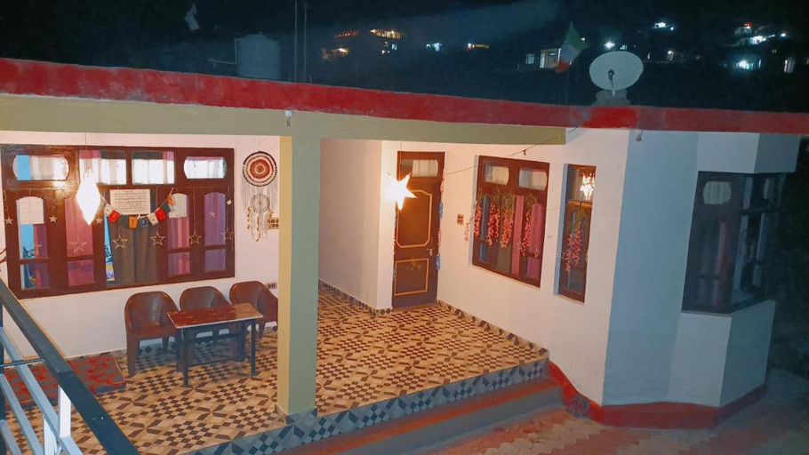 Others 3, Kareri Wayfarer, Kangra
