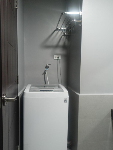 Bathroom 3, The Radiance Manila Bay Studio 2, Pasay City