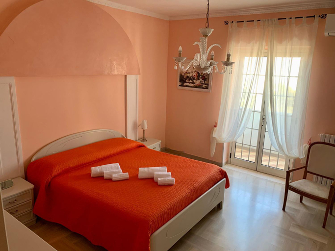 Bedroom 2, B&B Casa Biscotti, Foggia