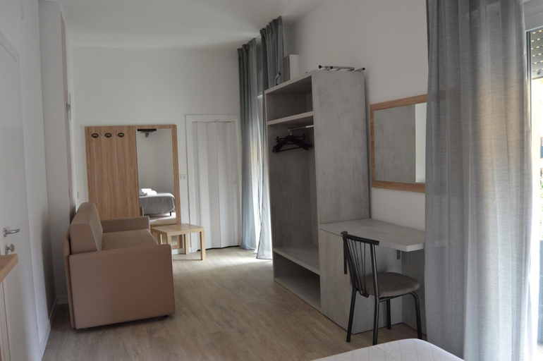 Bedroom 2, Pensione Rossi, Ravenna