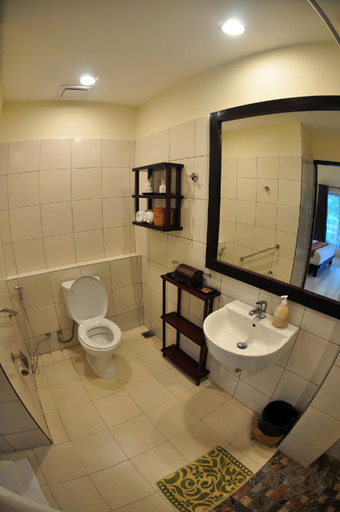 Bathroom 7
