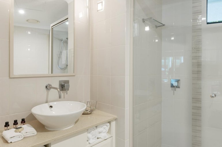 Bathroom 7