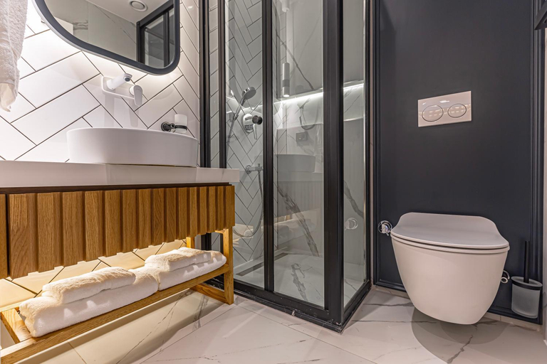 Bathroom 5, Dulcet Hotel, Antalya