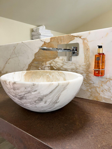Bathroom 11