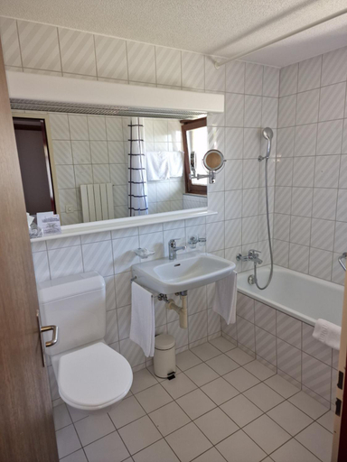 Bathroom 4, Hotel Alpha Thun, Thun