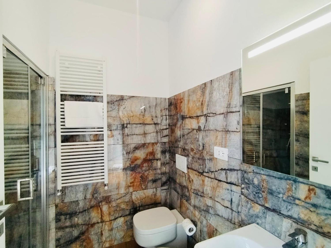 Bathroom 9