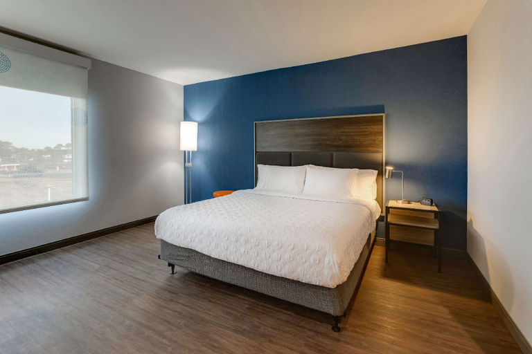 Bedroom 16