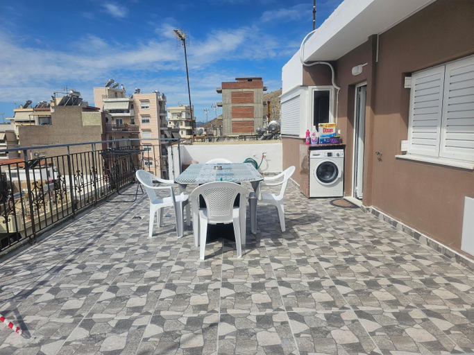 Others 5, Monda Apartment, Attica