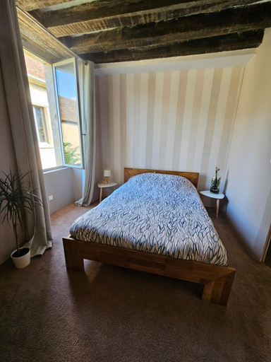 Others 2, Chambre avec salle de bain, Nièvre