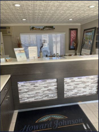 Public Area 2, Howard Johnson by Wyndham Historic Lake Charles, Calcasieu