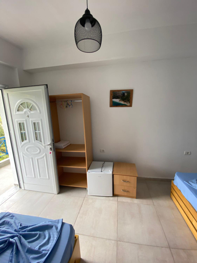 Others 3, Eleni's Holiday Rooms, Vlorës