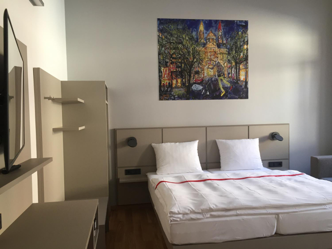 Bedroom 10