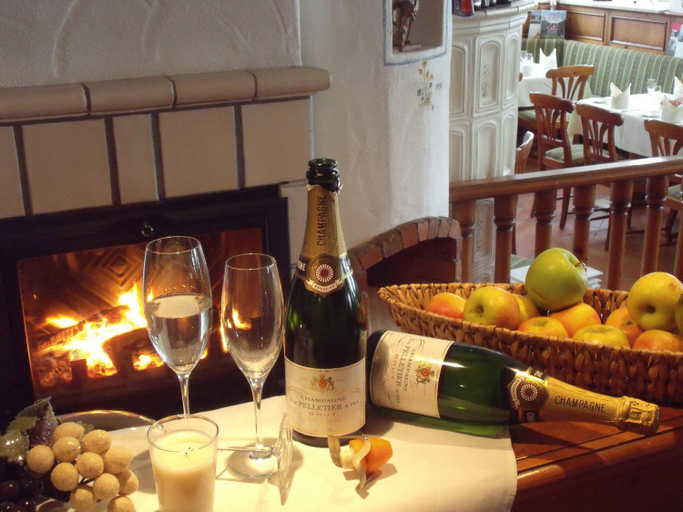 Food & Drinks 5, Landhotel Weißes Rossle - Restaurantbetrieb von Donnerstag bis Sonntag, Oberallgäu