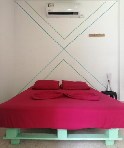 Others 5, Zebulo Hostel, Panamá