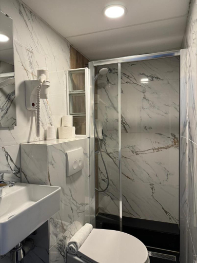Bathroom 3, Hotel Titus City Centre, Amsterdam