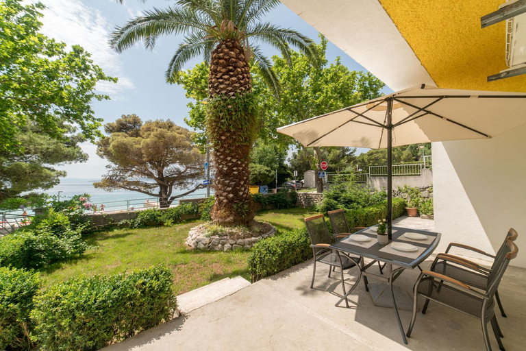 Others 3, Guesthouse on the beach, Baška Voda