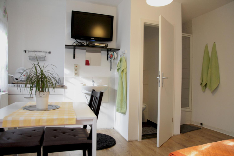Others 3, Tasca im Feui Apartments, Stuttgart