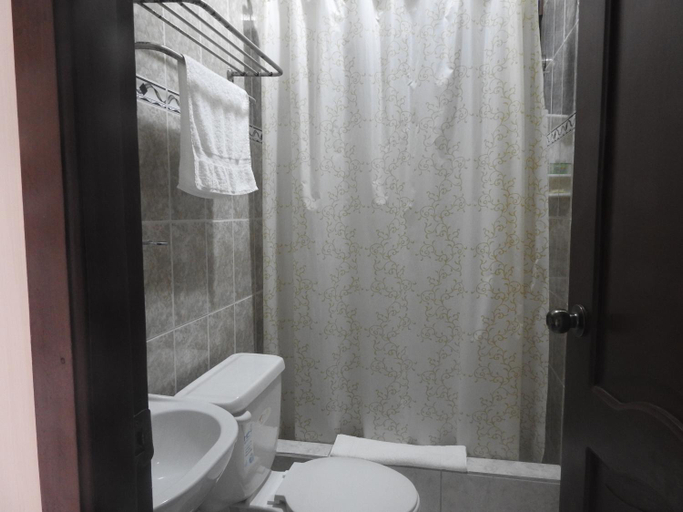 Bathroom 4, Hotel Valeritos, Playas