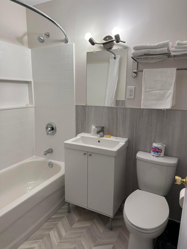 Bathroom 3, Yellow Quill Motel, Division No. 9