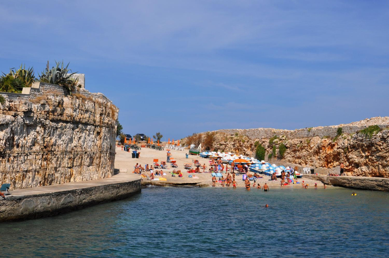 Others 4, BLUENOTE, Bari